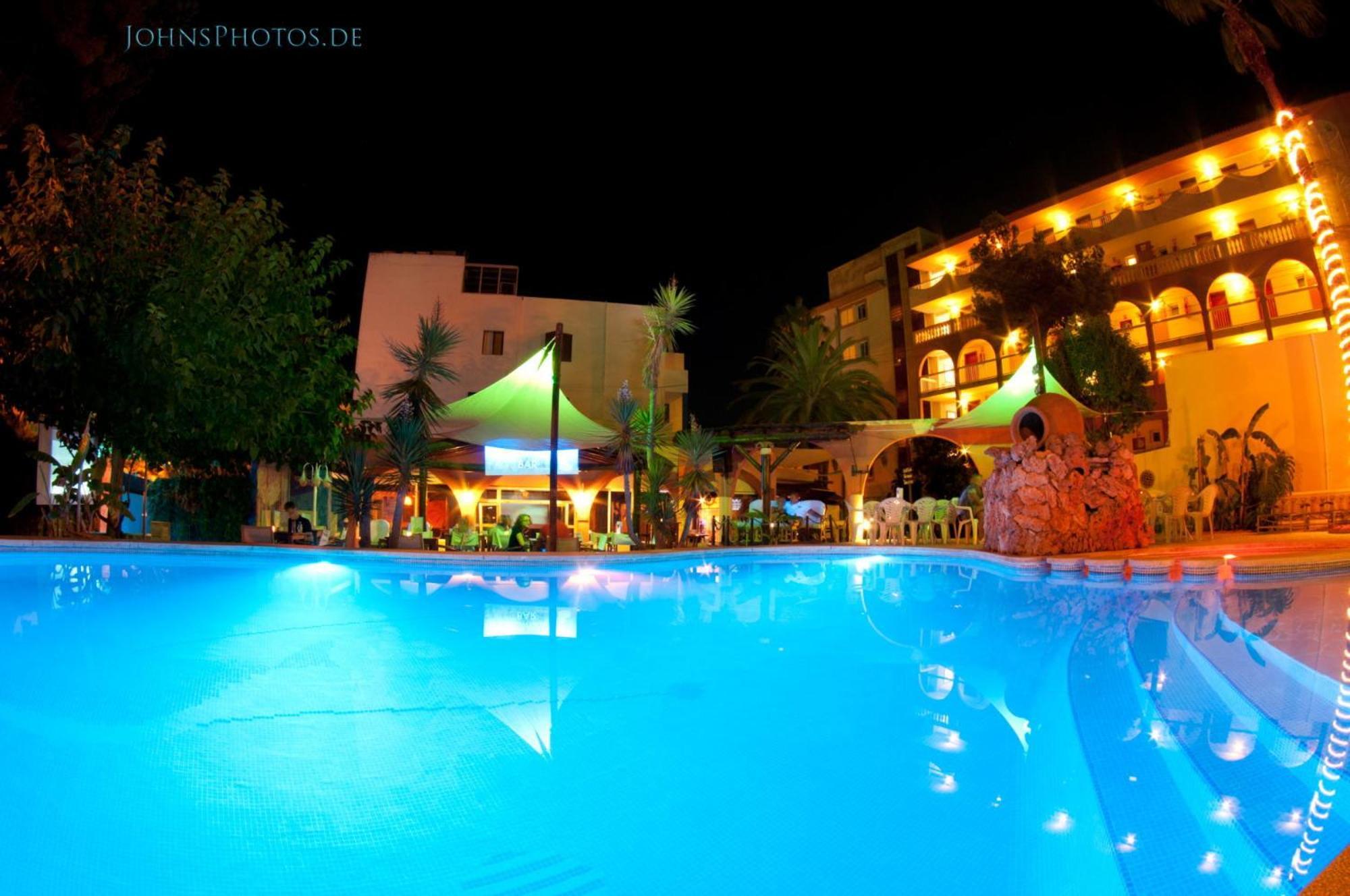 Mini Golf Apartments Canyamel  Bagian luar foto